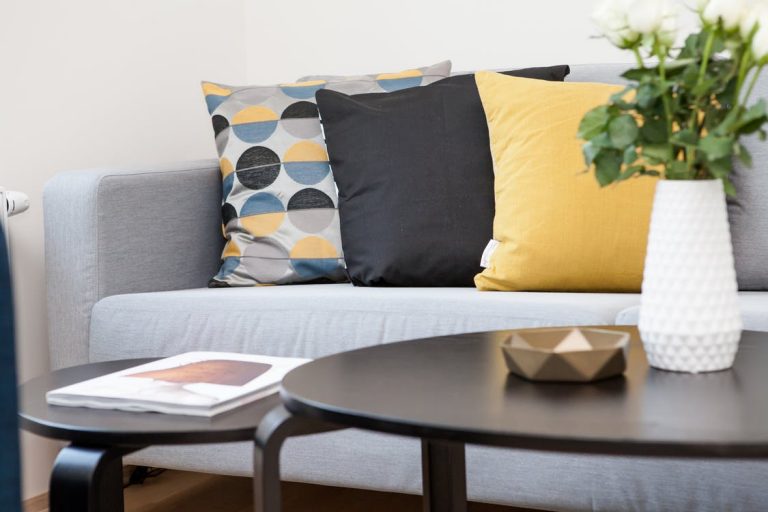 YOUR SHOPPING CHECKLIST: 10 Things to Look Out For When Ordering Furniture Online